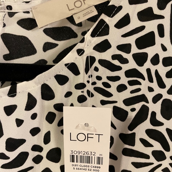 NWT Animal print Blouse - Picture 2 of 5